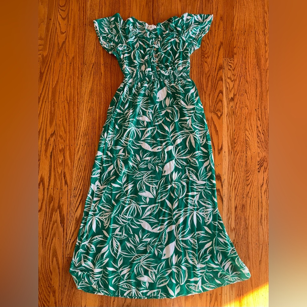 Green Leaf Print Maxi Dress